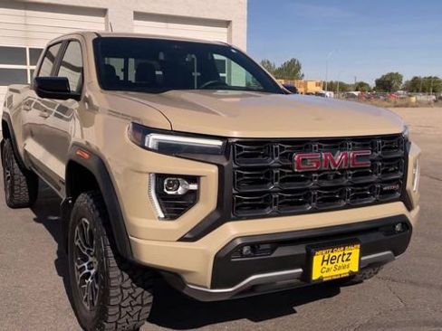 Used 2024 GMC Canyon AT4 w/ AT4 Premium Package AWD/4WD image 4