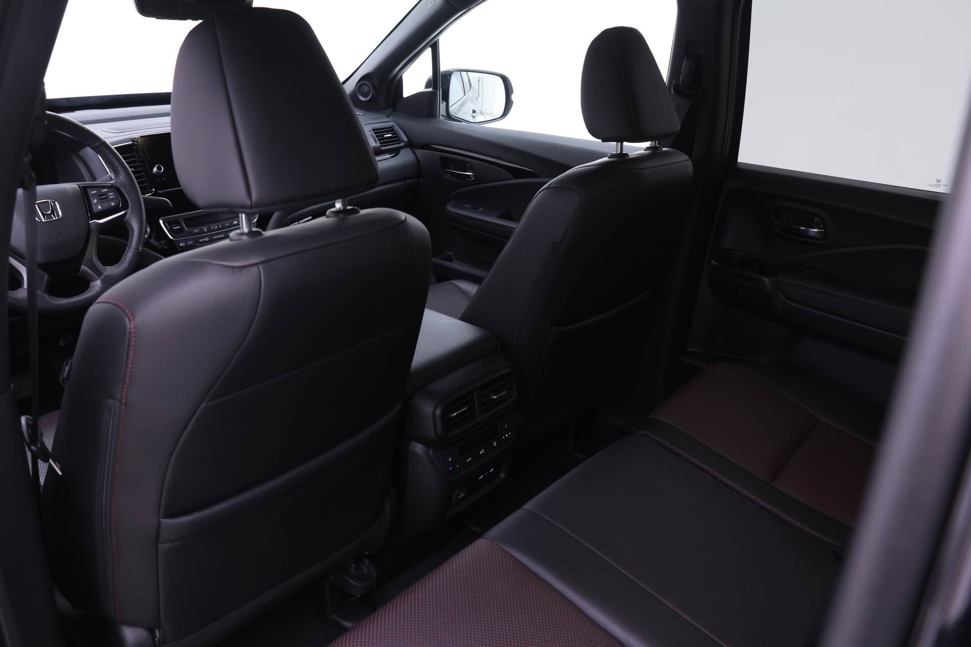Certified 2025 Honda Ridgeline Black Edition image 13