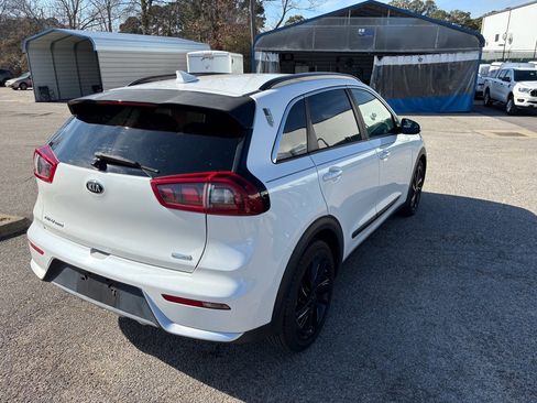 Used 2019 Kia Niro S Touring image 5
