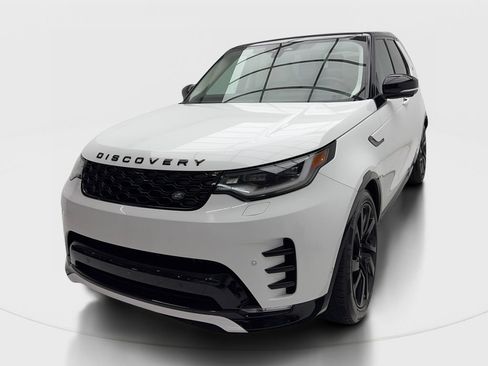 Used 2025 Land Rover Discovery Dynamic SE AWD/4WD image 4