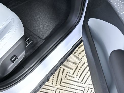 New 2026 Volvo EX30 Ultra w/ Protection Package Premier AWD/4WD image 24