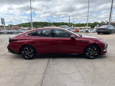 Used 2025 Hyundai Sonata SEL FWD image 6