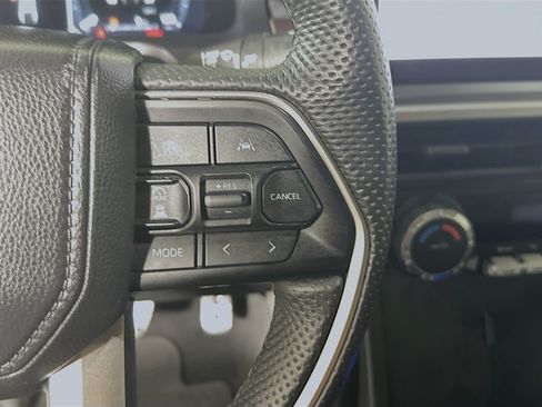 Used 2024 Toyota Tacoma TRD Sport AWD/4WD image 17