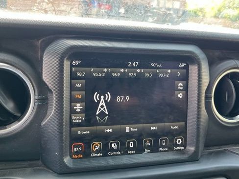 Used 2021 Jeep Wrangler Unlimited Rubicon 4xe w/ Safety Group image 23