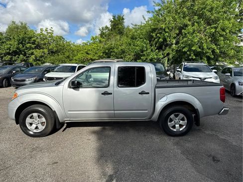 Used 2012 Nissan Frontier SV AWD/4WD image 6