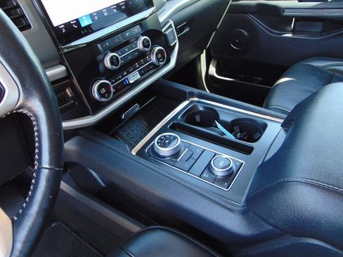 Used 2024 Ford Expedition Max XLT AWD/4WD image 14