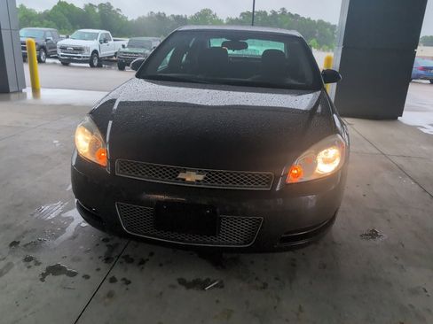 Used 2015 Chevrolet Impala LT w/ LT Sunroof Package FWD image 2