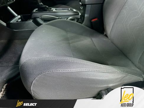 Used 2018 Toyota Tacoma TRD Off-Road image 19