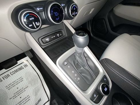 Certified 2026 Hyundai Venue SEL FWD image 19