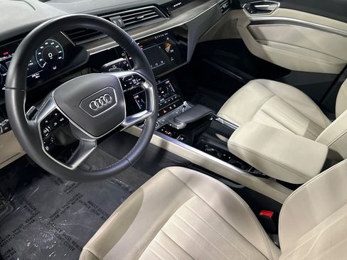 Used 2024 Audi Q8 e-tron Premium Plus w/ Premium Plus Package AWD/4WD image 9