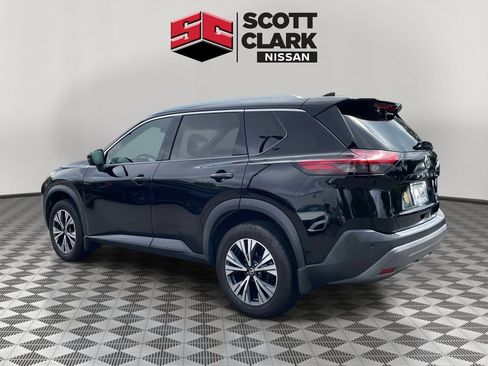 Used 2021 Nissan Rogue SV w/ Premium Package FWD image 4