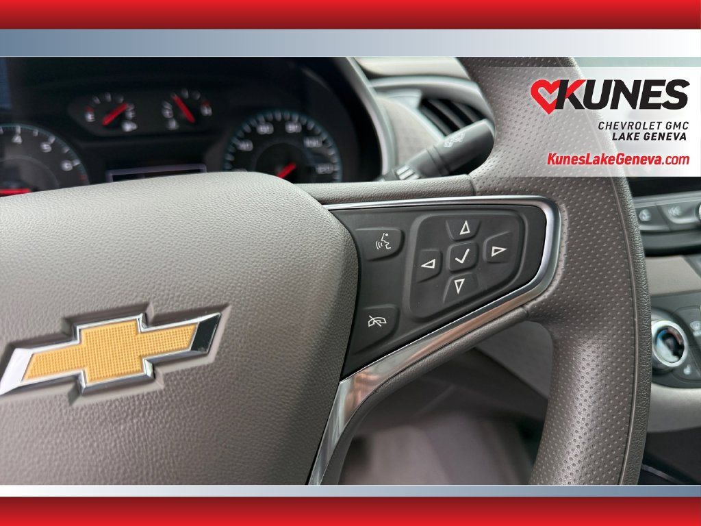 Used 2025 Chevrolet Malibu LT FWD image 15