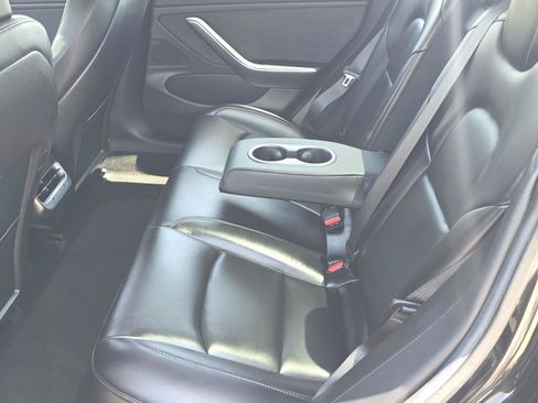 Used 2018 Tesla Model 3 Long Range AWD/4WD image 17