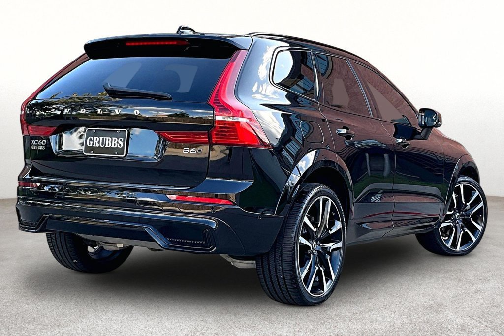 Used 2023 Volvo XC60 B6 Ultimate w/ Protection Package Premier AWD/4WD image 2