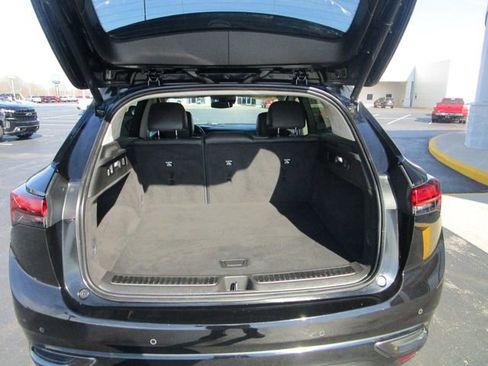 Used 2021 Buick Envision Essence w/ Technology Package I FWD image 21