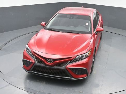 Used 2023 Toyota Camry SE image 29