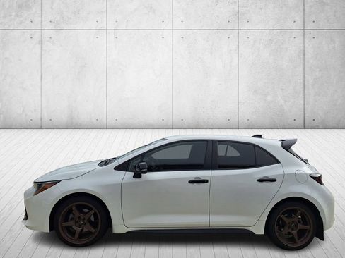 Used 2021 Toyota Corolla SE w/ Carpet Mat Package (TMS) image 2