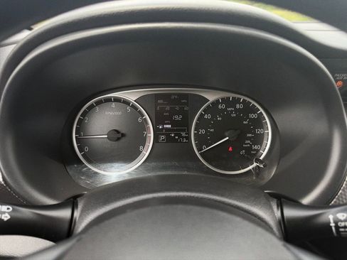 Used 2020 Nissan Kicks S FWD image 11