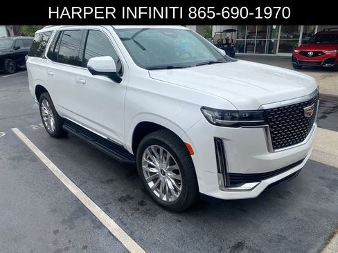 Used 2022 Cadillac Escalade Premium Luxury AWD/4WD image 4