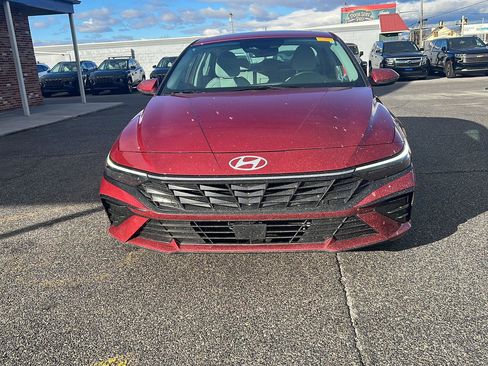Certified 2024 Hyundai Elantra Limited image 8