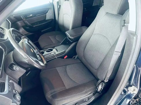 Used 2016 Chevrolet Traverse LT w/ Style and Technology Package FWD image 15