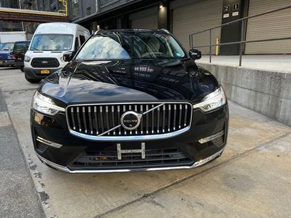 Certified 2022 Volvo XC60 B6 Inscription w/ Advanced Package