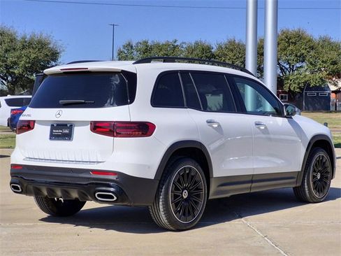 Certified 2025 Mercedes-Benz GLB 250 image 4