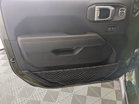 Used 2021 Jeep Gladiator Mojave image 10