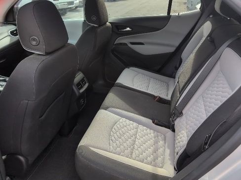 Used 2021 Chevrolet Equinox LS w/ LS Convenience Package image 17