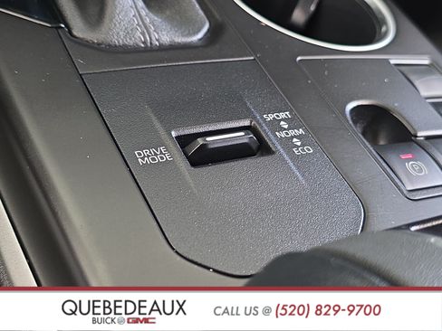 Used 2023 Toyota Highlander XLE FWD image 21