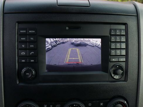 Used 2018 Mercedes-Benz Sprinter 2500 image 34