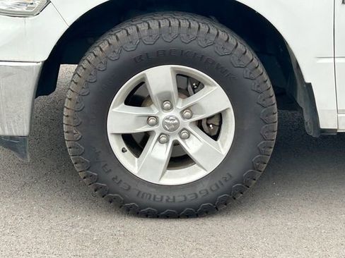 Used 2019 RAM 1500 Classic SLT AWD/4WD image 13