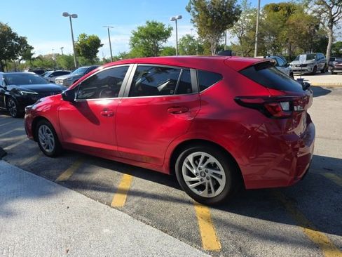 Used 2025 Subaru Impreza 2.0i image 3