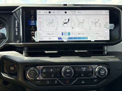 New 2026 Jeep Gladiator Sport AWD/4WD image 29