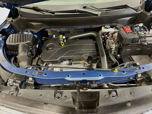 Used 2025 Chevrolet Equinox LT w/ Convenience Package II image 35