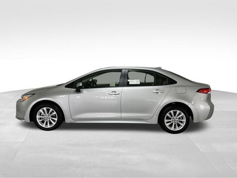 New 2026 Toyota Corolla LE FWD image 2