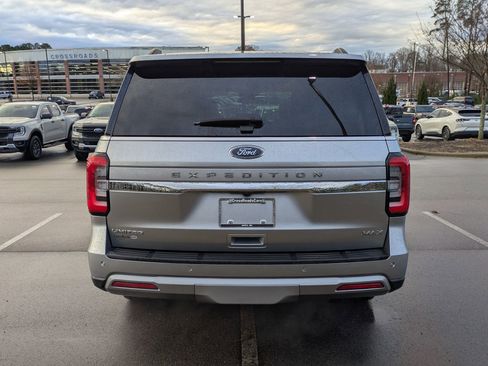Used 2022 Ford Expedition Max Limited image 5
