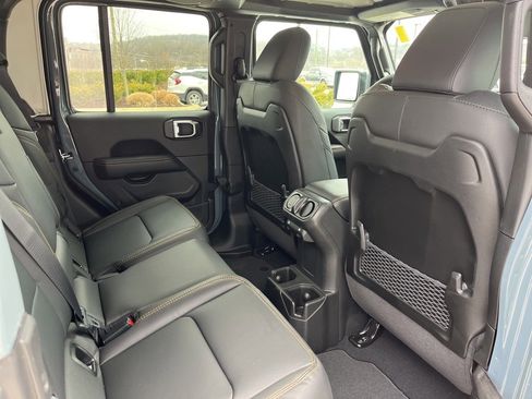 New 2026 Jeep Gladiator Sport image 25