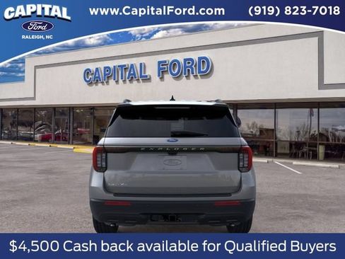 New 2026 Ford Explorer Active RWD image 5