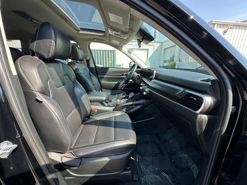 Used 2025 Kia Telluride S FWD image 22