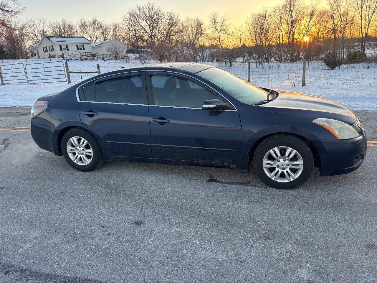 Used 2010 Nissan Altima 2.5 SL w/ SL Pkg FWD image 7
