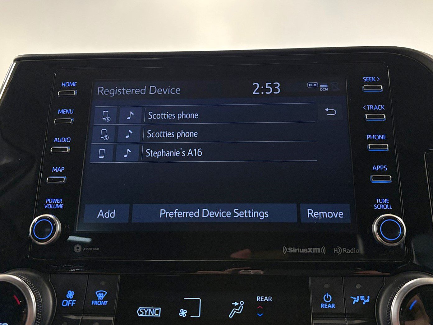 Used 2021 Toyota Highlander XLE FWD image 21