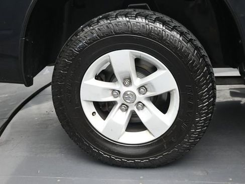 Used 2018 RAM 1500 Express AWD/4WD image 35
