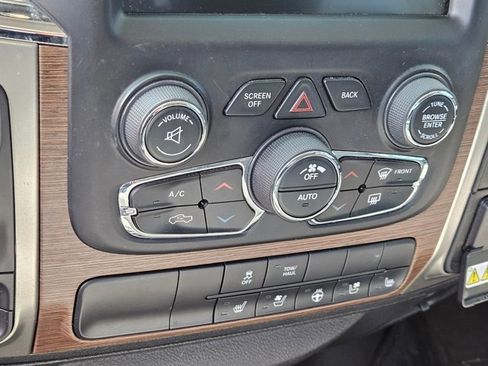 Used 2014 RAM 1500 Laramie image 13