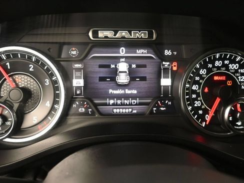 Used 2020 RAM 1500 Laramie RWD image 13