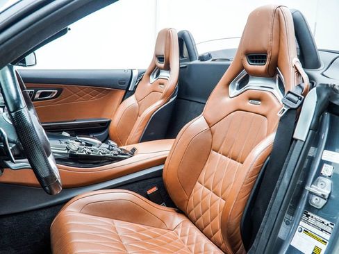Used 2018 Mercedes-Benz AMG GT Roadster image 49