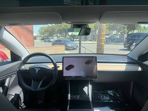 Used 2018 Tesla Model 3 Long Range RWD image 34