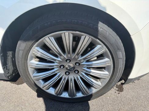 Used 2013 Lincoln MKS AWD image 4
