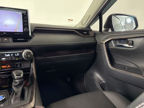 Used 2022 Toyota RAV4 Limited AWD/4WD image 29