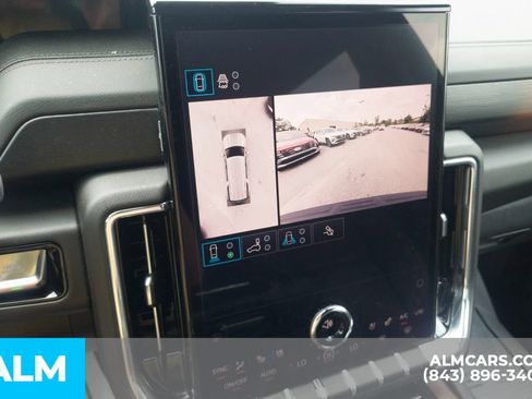Used 2025 GMC Yukon XL Denali RWD image 26